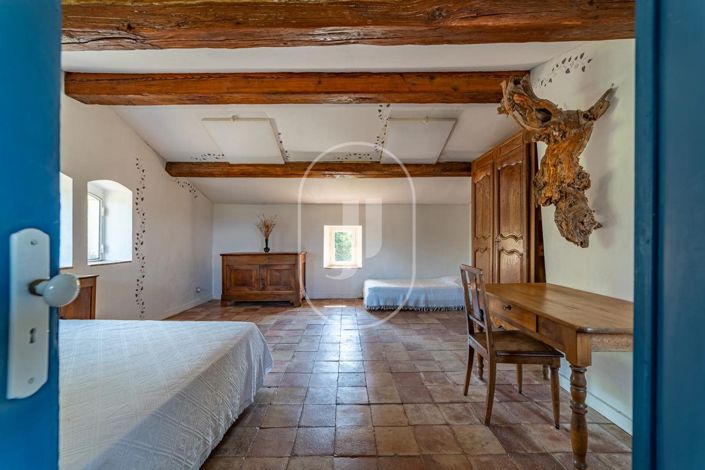 Image No.8-11 Bed House for sale