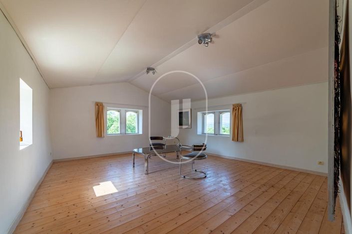 Image No.9-11 Bed House for sale