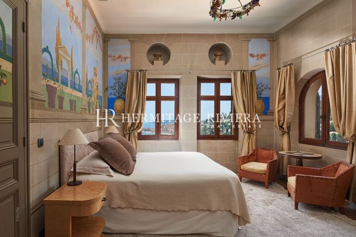 Image No.24-10 Bed House for sale