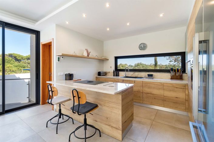 Image No.15-6 Bed House for sale