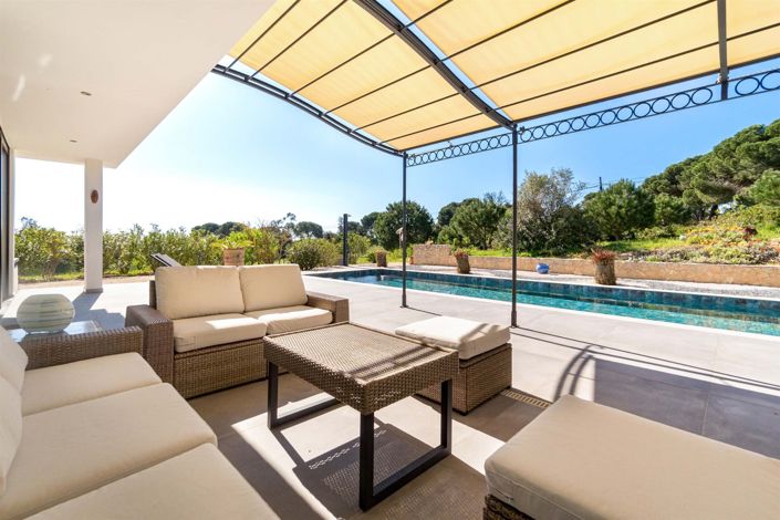 Image No.41-6 Bed House for sale