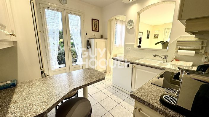 Image No.3-3 Bed Apartment for sale