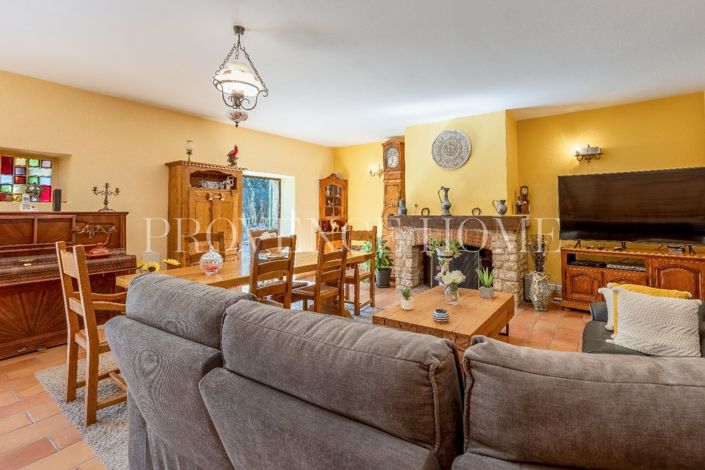 Image No.6-Propriété de 5 chambres à vendre à Cavaillon