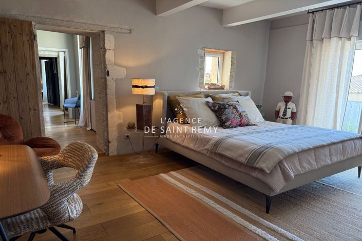 Image No.6-6 Bed House for sale