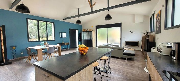 Image No.6-5 Bed House for sale