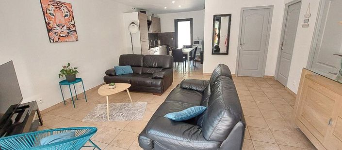 Image No.7-5 Bed House for sale