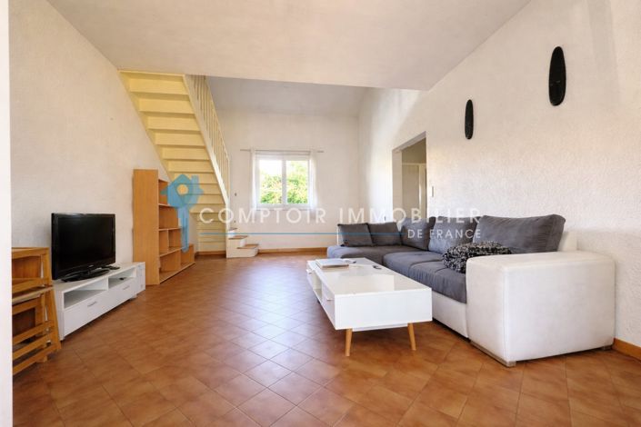 Image No.8-3 Bed House for sale