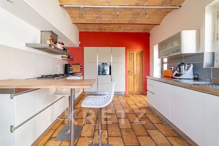 Image No.8-4 Bed House for sale