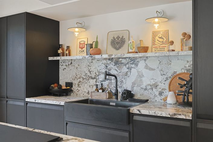 Image No.17-5 Bed House for sale