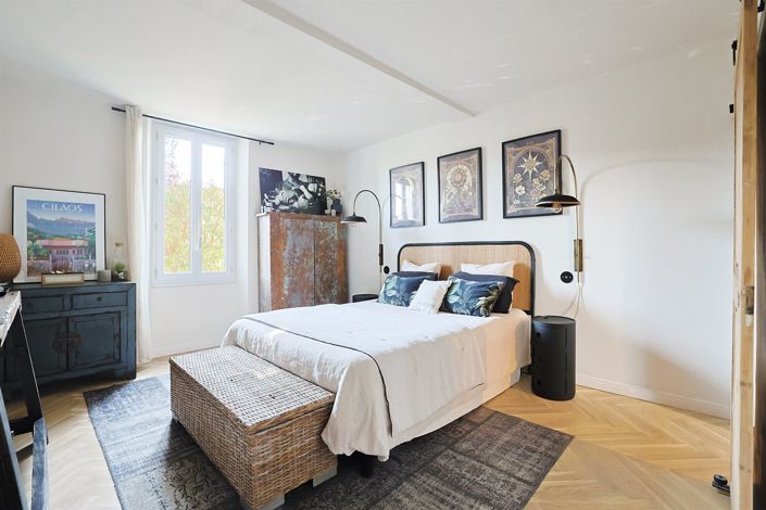 Image No.5-5 Bed House for sale