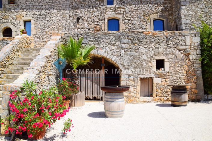 Image No.5-6 Bed House for sale