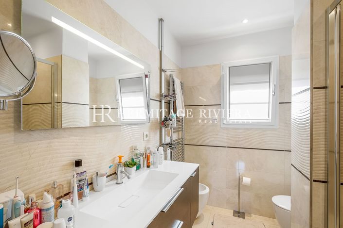 Image No.18-7 Bed House for sale