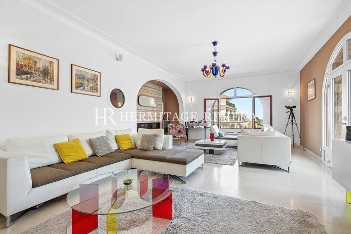 Image No.8-7 Bed House for sale