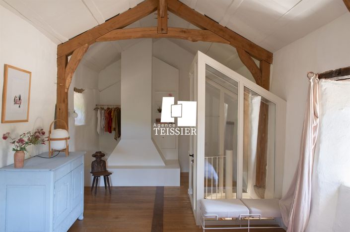 Image No.17-4 Bed Property for sale