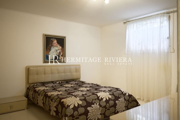 Image No.21-5 Bed House for sale