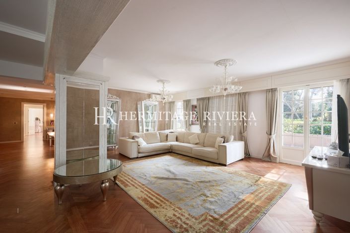 Image No.9-5 Bed House for sale