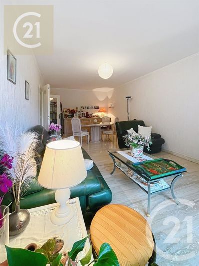 Image No.10-3 Bed Apartment for sale