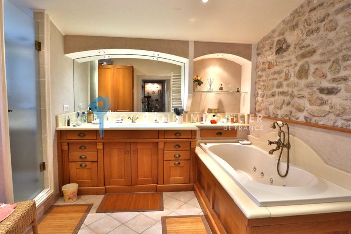 Image No.7-4 Bed House for sale