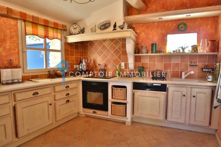 Image No.8-4 Bed House for sale