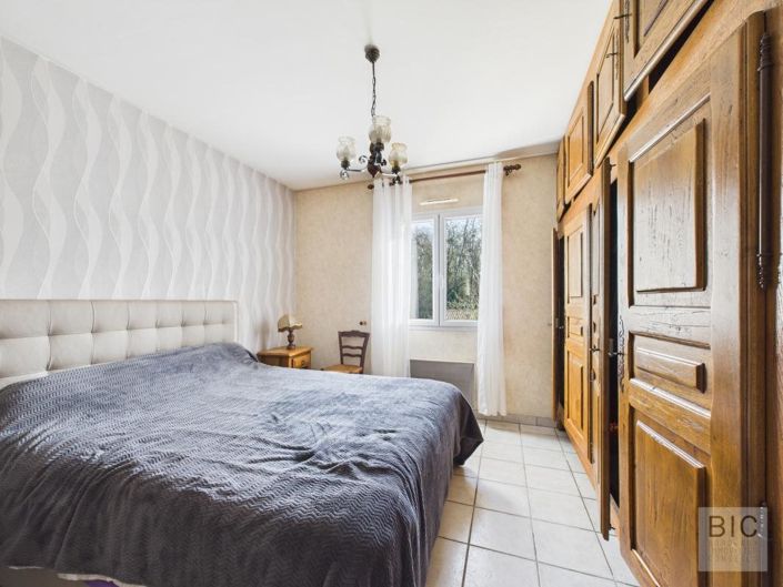 Image No.12-3 Bed House for sale