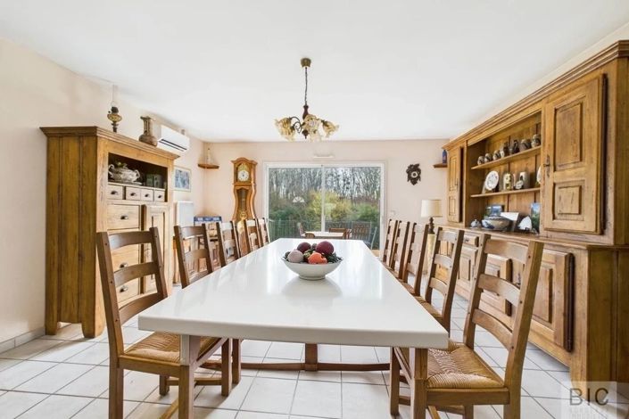 Image No.3-3 Bed House for sale