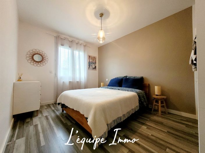 Image No.9-3 Bed House for sale