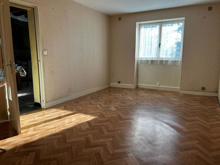 Image No.7-Maison de 1 chambre à vendre à Restigné