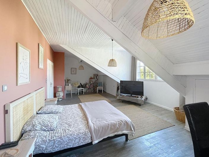 Image No.14-7 Bed House for sale