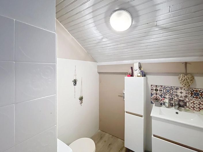 Image No.18-7 Bed House for sale