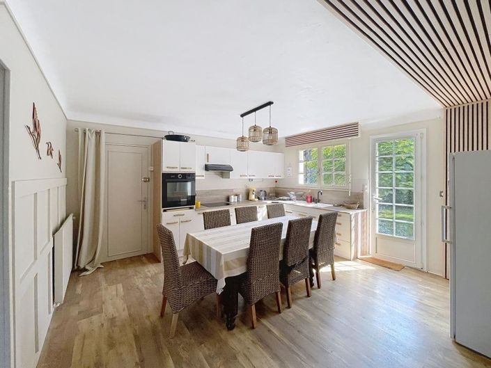 Image No.6-7 Bed House for sale