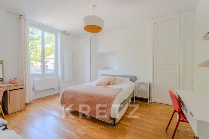 Image No.18-13 Bed House for sale