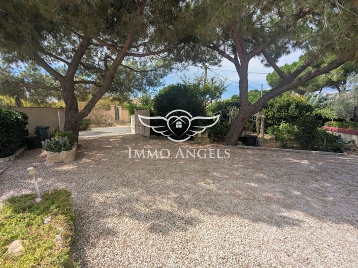 Image No.14-3 Bed House for sale