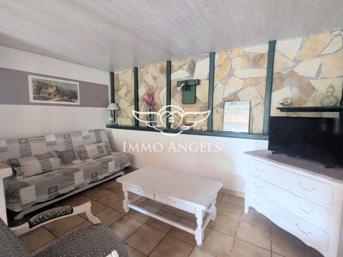 Image No.15-3 Bed House for sale