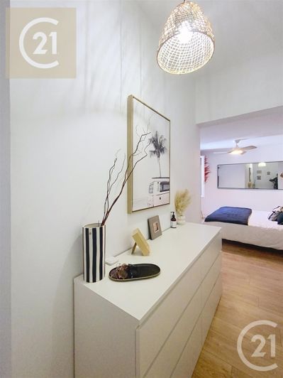 Image No.12-3 Bed House for sale