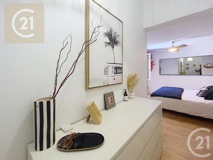 Image No.13-3 Bed House for sale