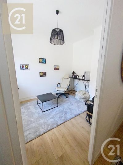 Image No.18-3 Bed House for sale