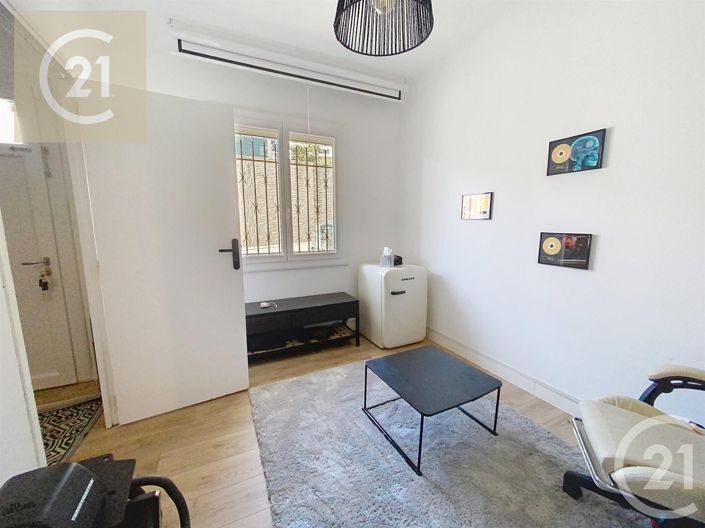 Image No.19-3 Bed House for sale