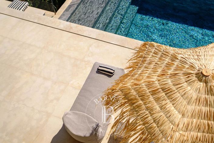 Image No.4-5 Bed House for sale