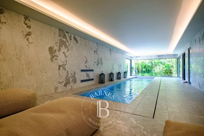 Image No.7-5 Bed House for sale