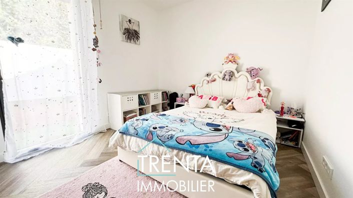 Image No.10-3 Bed House for sale