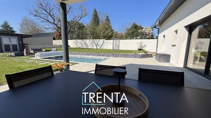 Image No.14-3 Bed House for sale