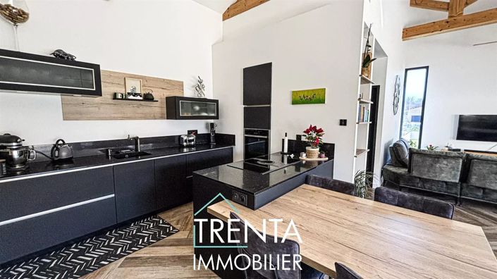 Image No.9-3 Bed House for sale