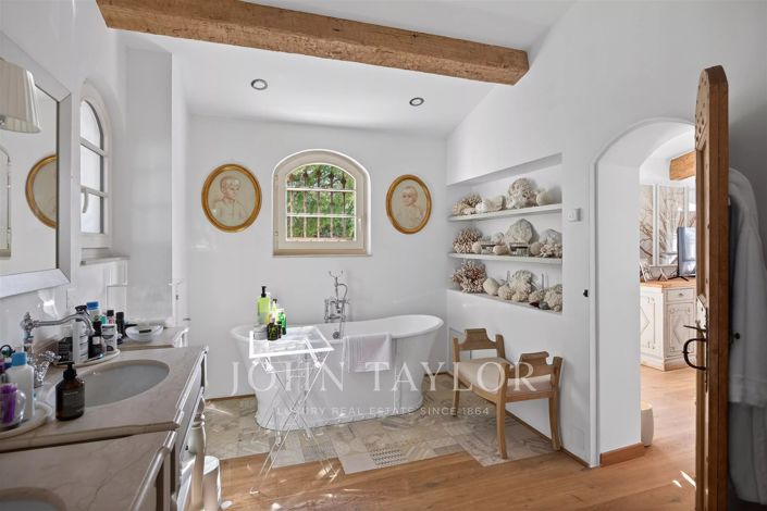 Image No.16-9 Bed House for sale