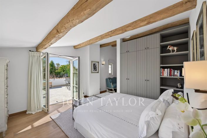 Image No.18-9 Bed House for sale