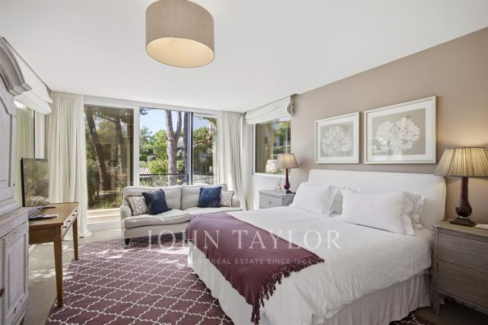 Image No.25-9 Bed House for sale