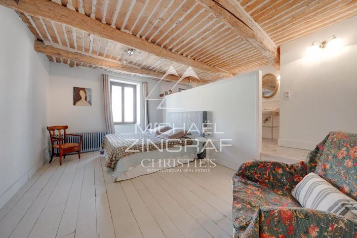 Image No.6-7 Bed House for sale