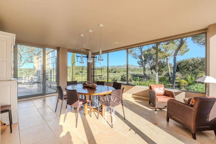 Image No.13-5 Bed House for sale