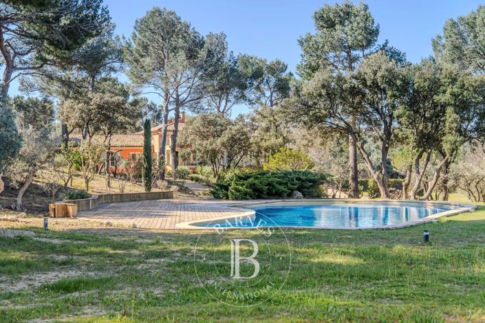 Image No.7-5 Bed House for sale