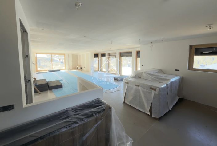 Image No.14-5 Bed House for sale