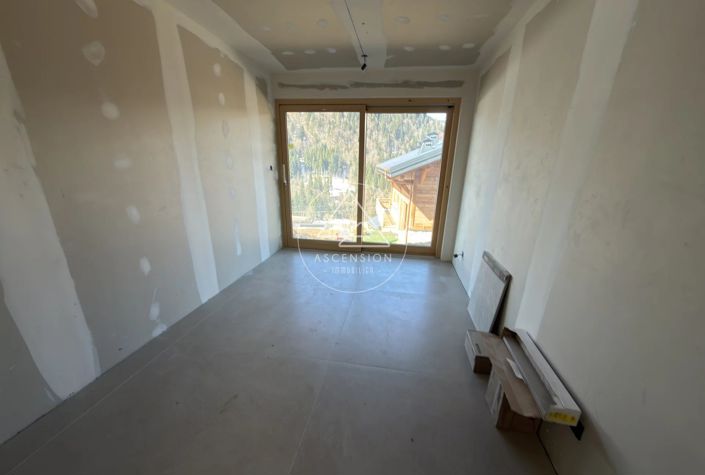 Image No.18-5 Bed House for sale